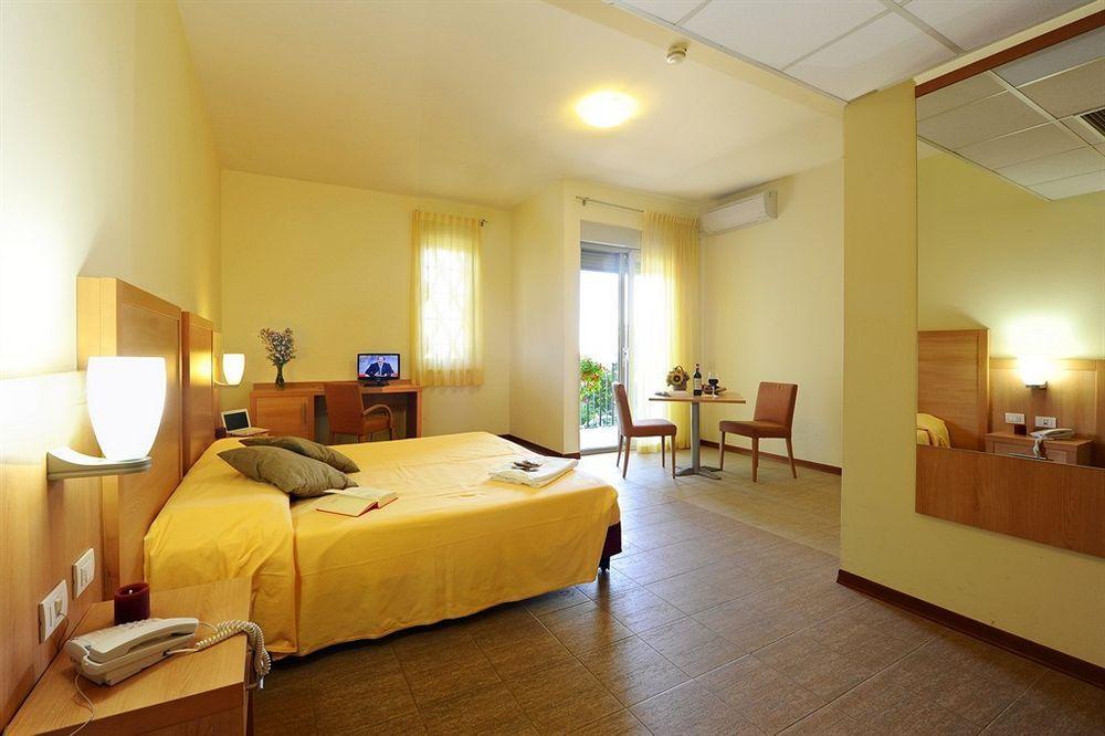 Hotel Foresteria Вольтерра Экстерьер фото