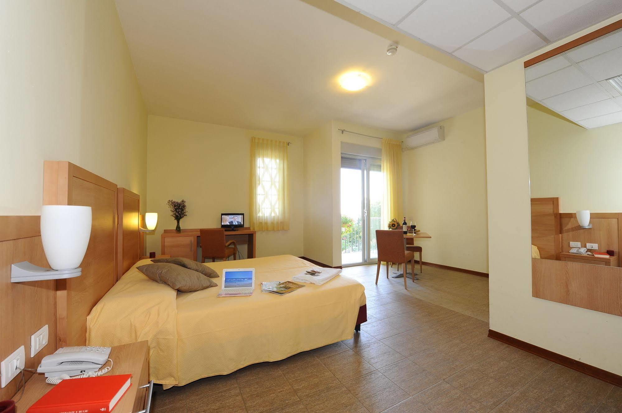 Hotel Foresteria Вольтерра Экстерьер фото