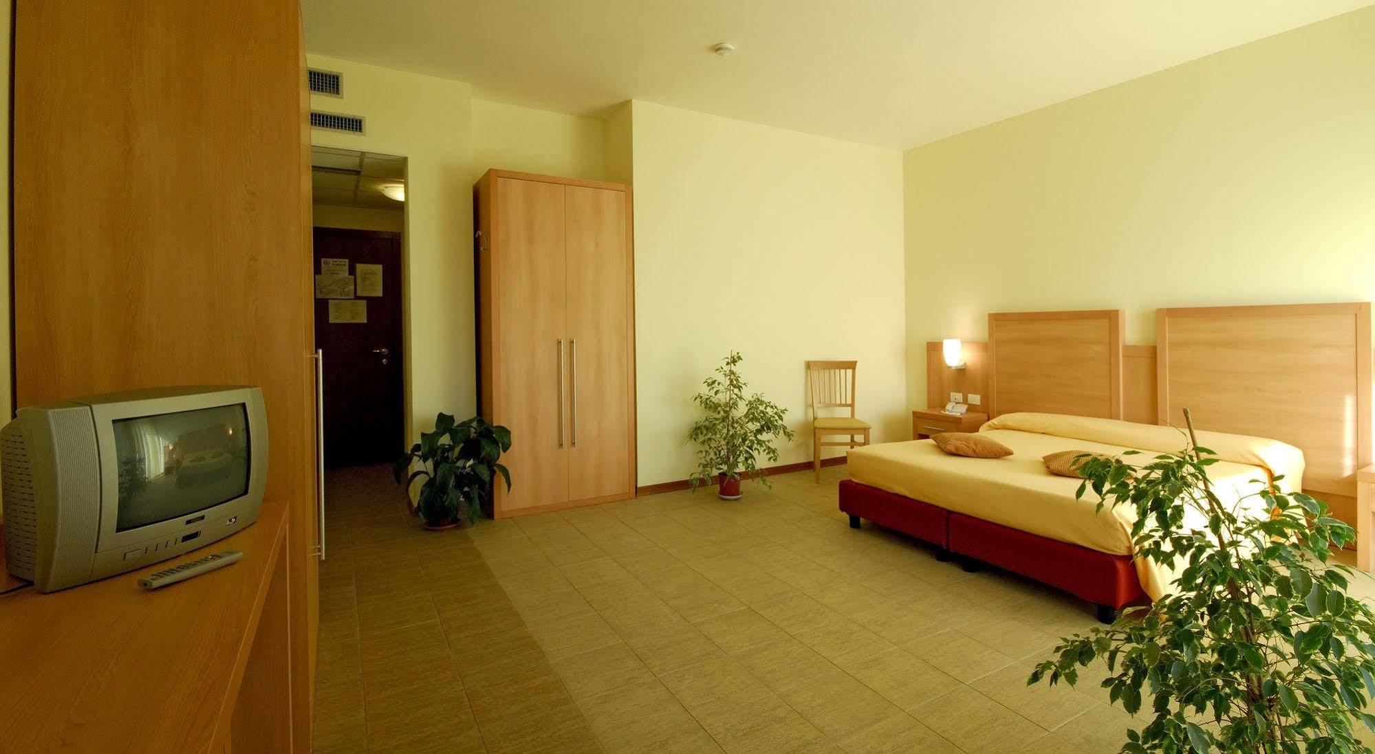 Hotel Foresteria Вольтерра Экстерьер фото